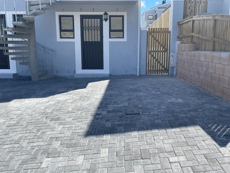 To Let 2 Bedroom Property for Rent in Kommetjie Western Cape